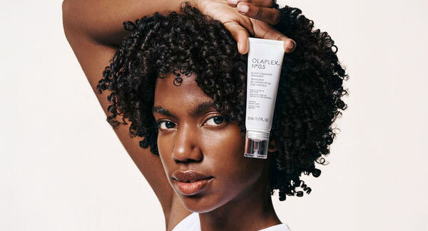 Olaplex N&ordm;.4P Blonde Enhancer Toning Shampoo