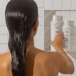 UNITE Hair BOOSTA Volumenshampoo 300ml