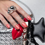 Andreia Professional Hybrid Gel Charmed Kollektion H91 Koralle mit Zarten Goldenen Glitzern 10.5ml