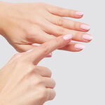 OPI Nature Strong Pflegendes und Beruhigendes Nagelöl 15 ml