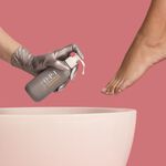 OPI Nature Strong Reinigendes und Pflegendes Fußbad 250 ml