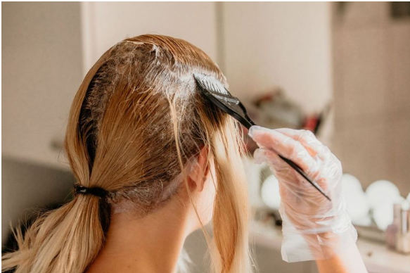 Färbe deine Haare zu Hause